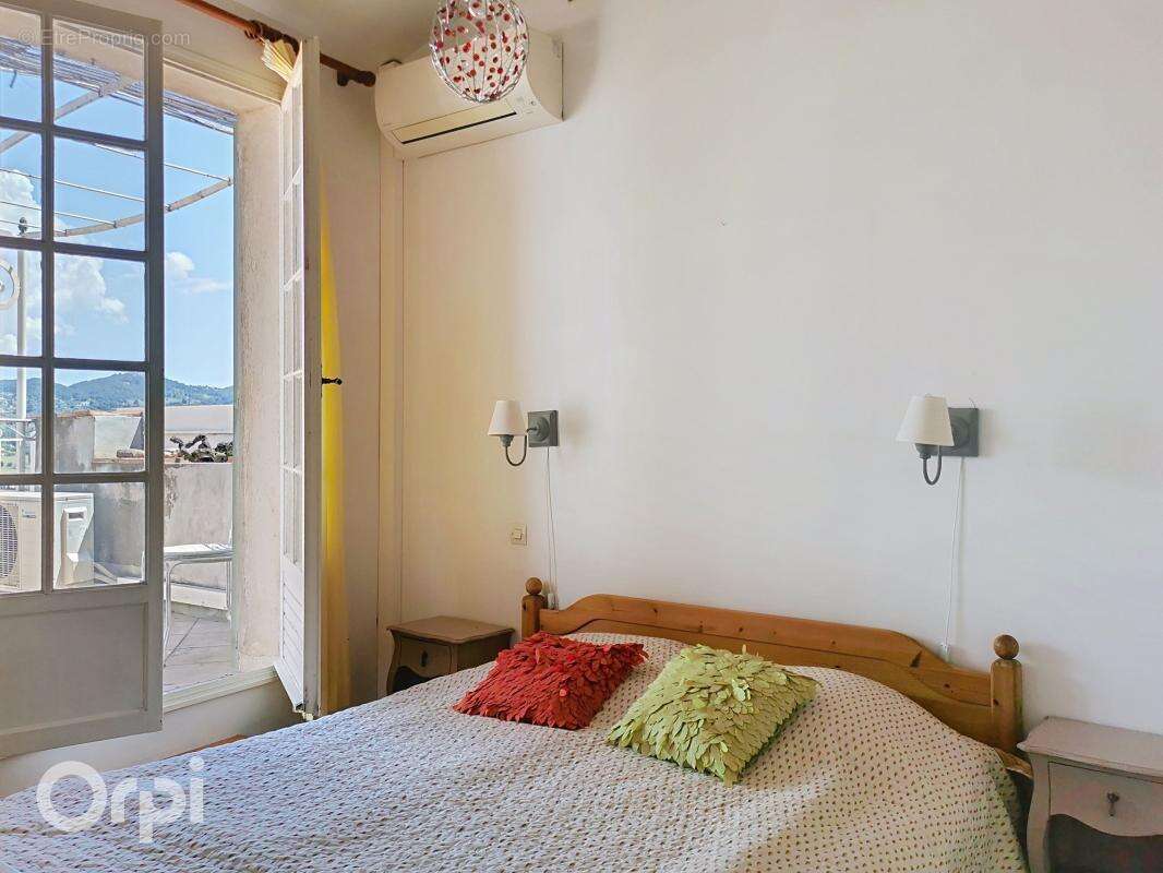 Appartement à LA CADIERE-D&#039;AZUR