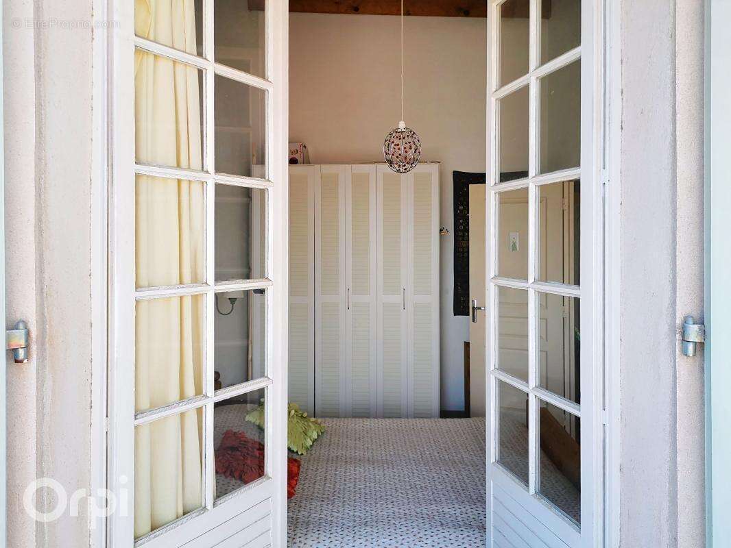 Appartement à LA CADIERE-D&#039;AZUR