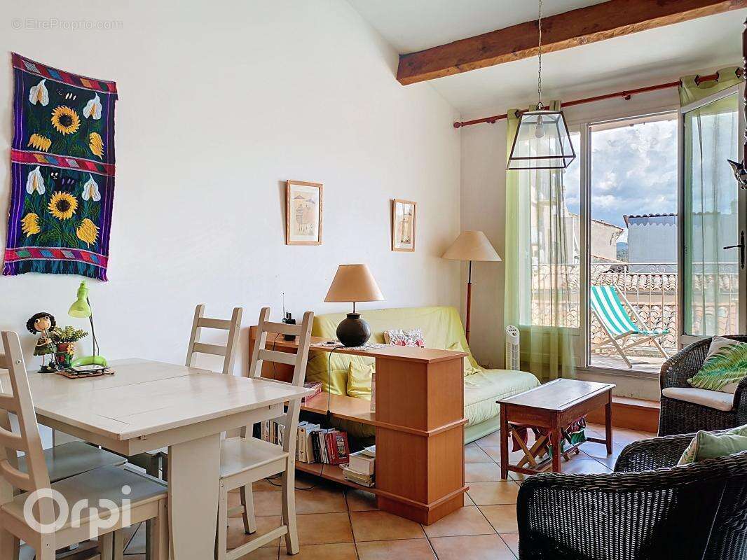 Appartement à LA CADIERE-D&#039;AZUR
