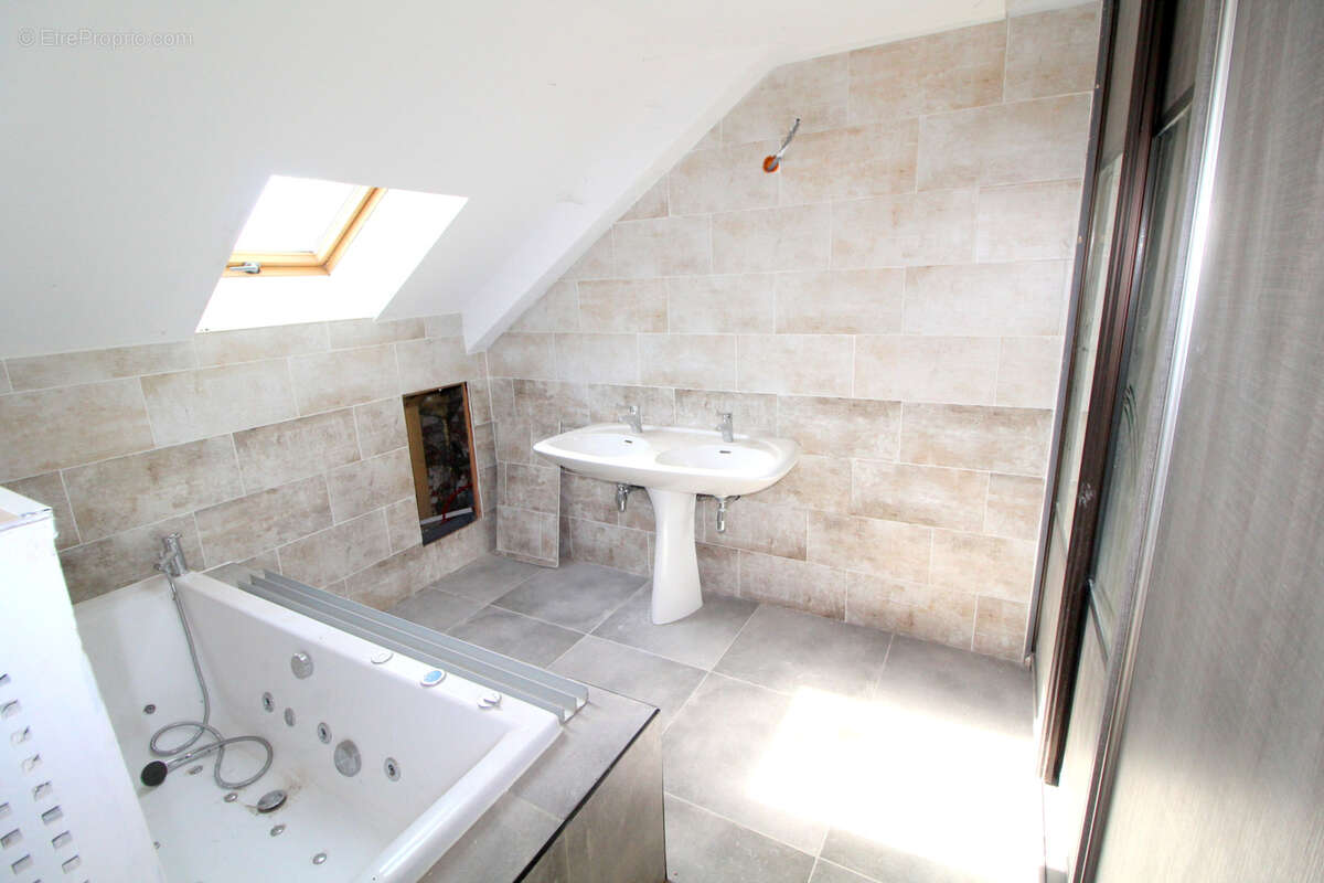 Appartement à CORBIE