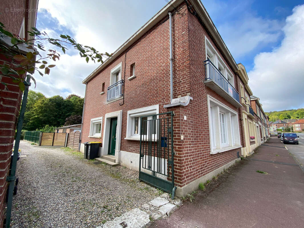 Terrain à POIX-DE-PICARDIE