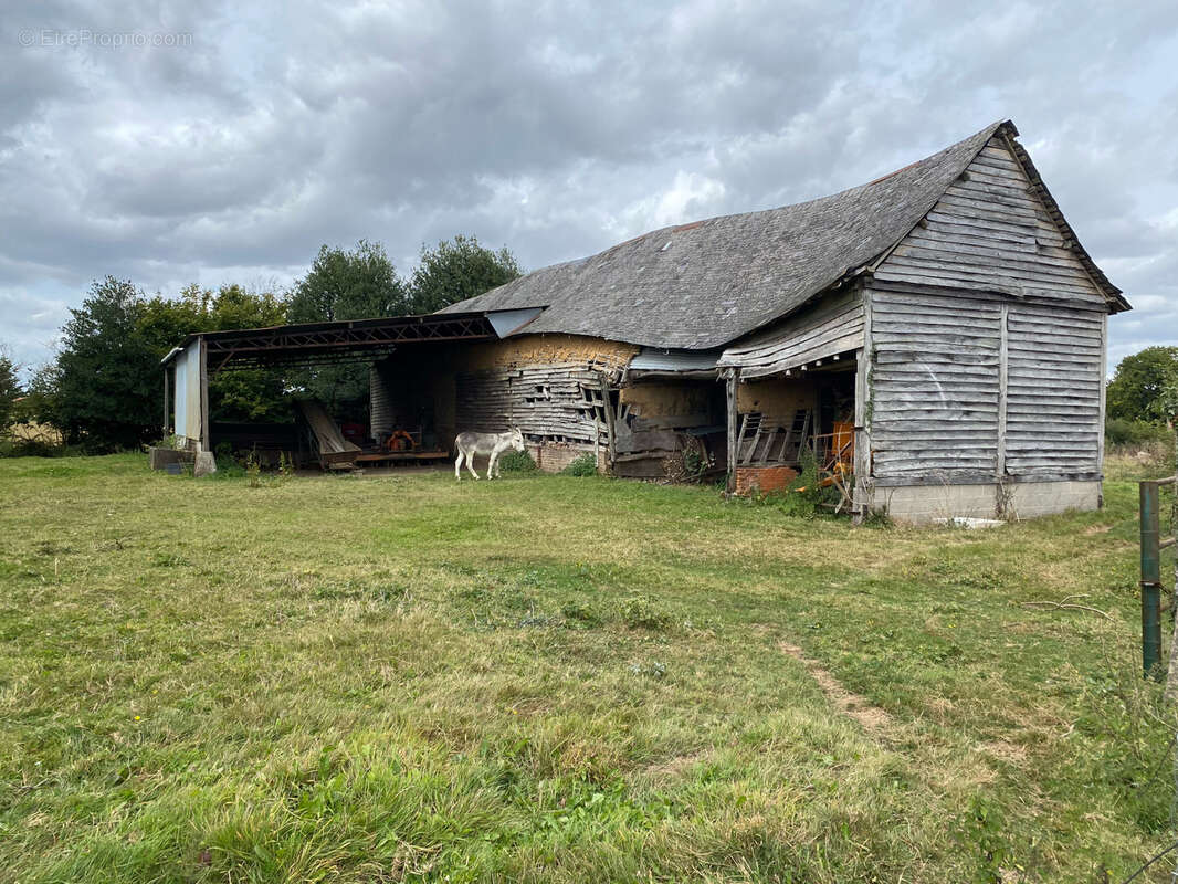 Terrain à POIX-DE-PICARDIE