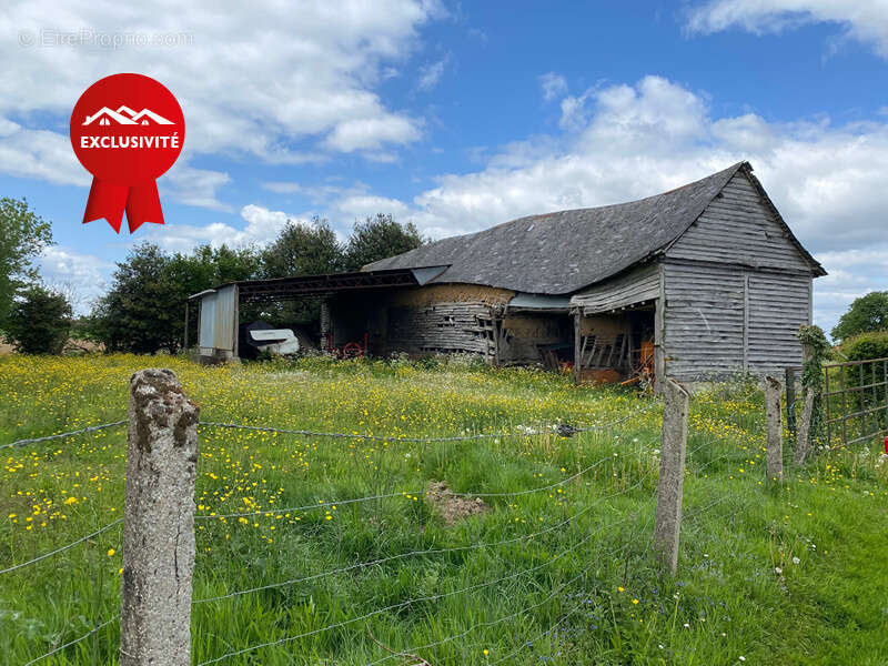 Terrain à POIX-DE-PICARDIE