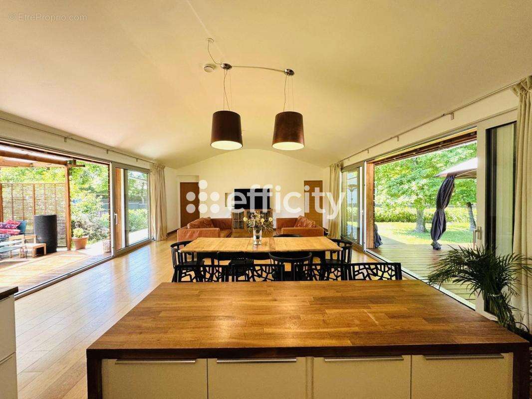 Maison à VEIGY-FONCENEX