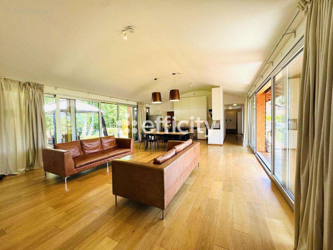 Maison à VEIGY-FONCENEX