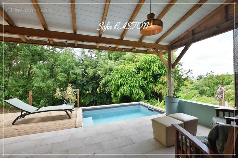 Maison à SAINTE-LUCE