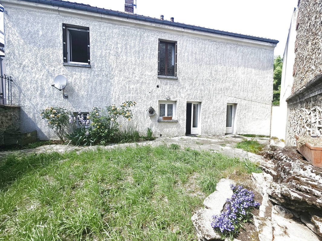 Appartement à SAINT-REMY-LES-CHEVREUSE