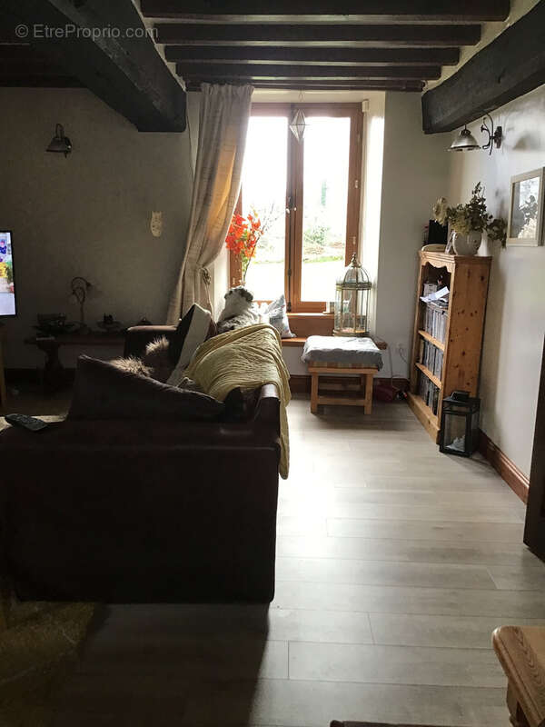 Maison à SAINT-CHRISTOPHE-DE-CHAULIEU