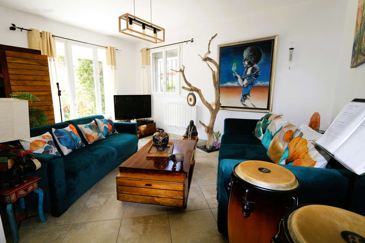 Maison à LA LONDE-LES-MAURES