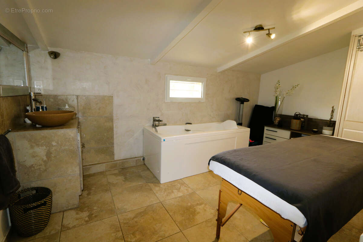 Maison à LA LONDE-LES-MAURES