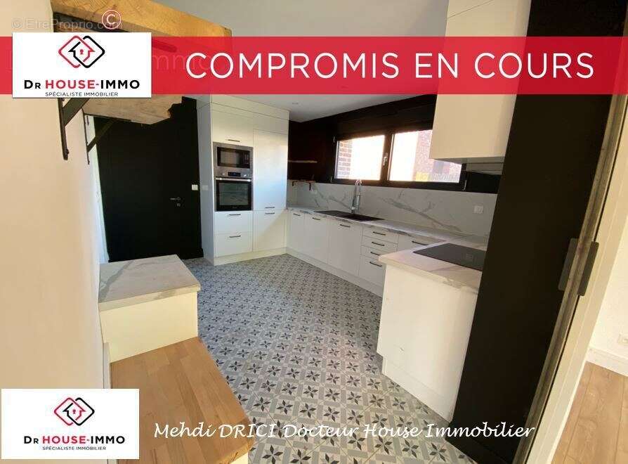 Maison à OSTRICOURT