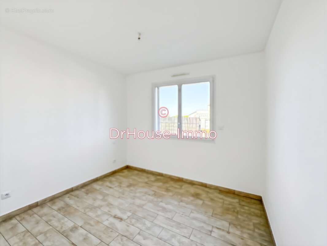 Maison à LA SUZE-SUR-SARTHE