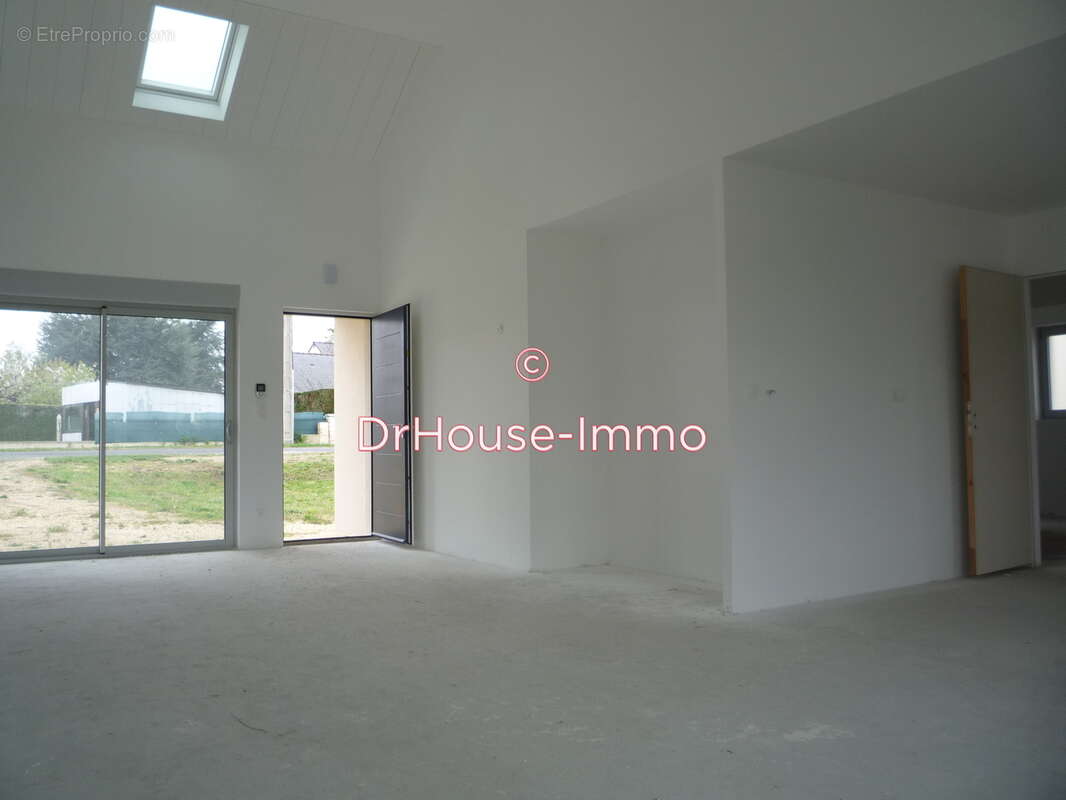 Maison à SAVIGNE-SUR-LATHAN