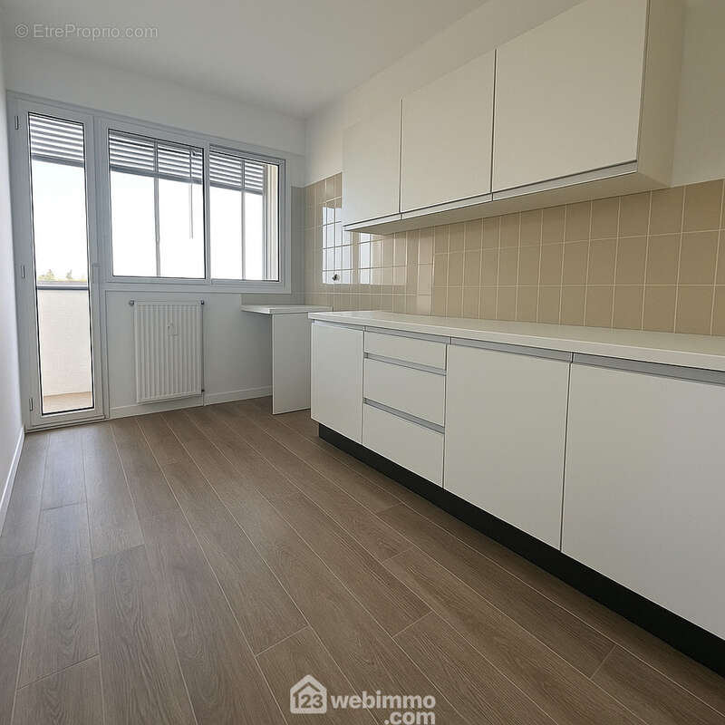 Vous apprécierez l&#039;accès sur ... - Appartement à LAON