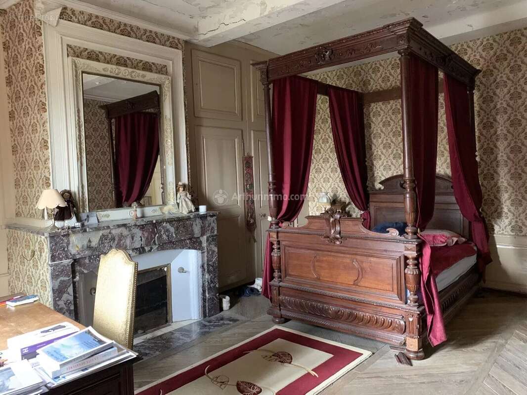 Maison à NEUFCHATEAU