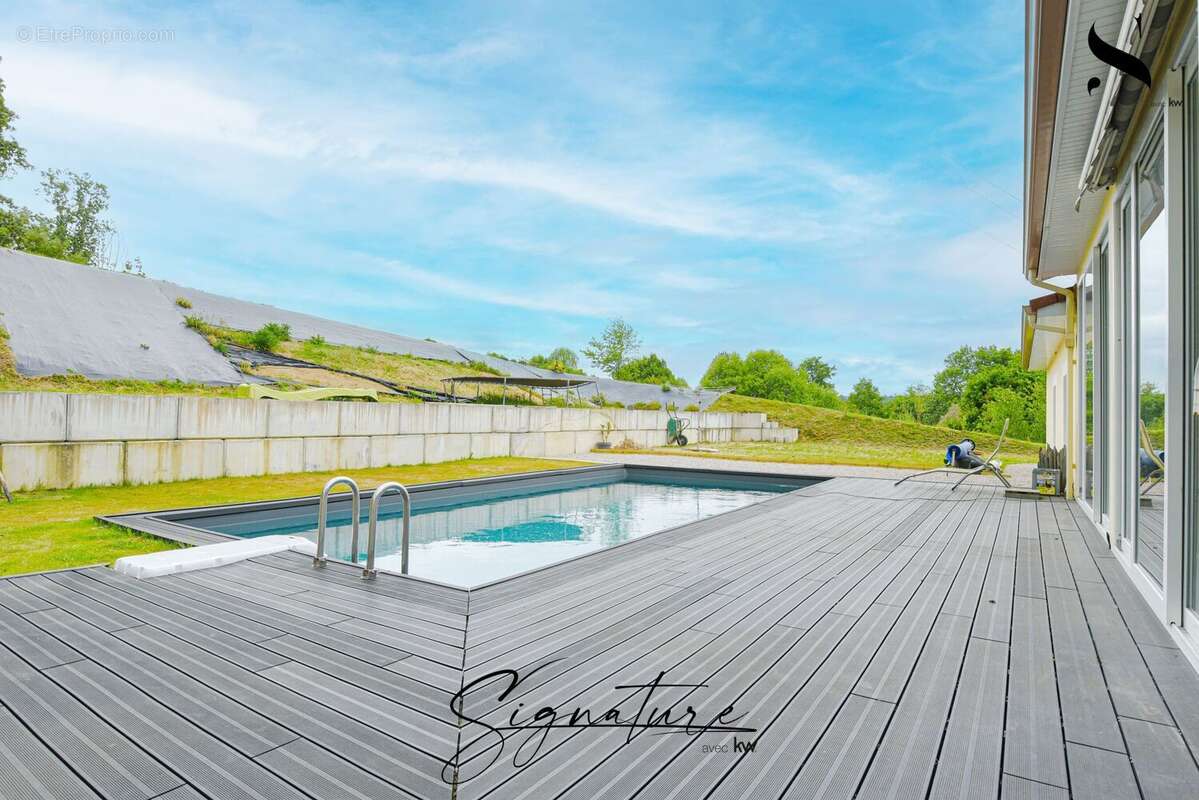 Maison à SAINT-HILAIRE-BONNEVAL