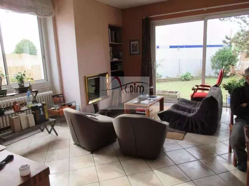 Maison à DAMMARIE-LES-LYS