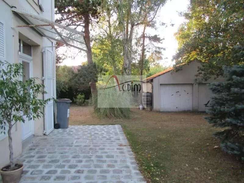 Maison à DAMMARIE-LES-LYS