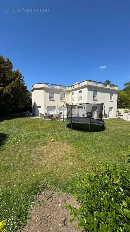 Maison à SAINT-GRATIEN