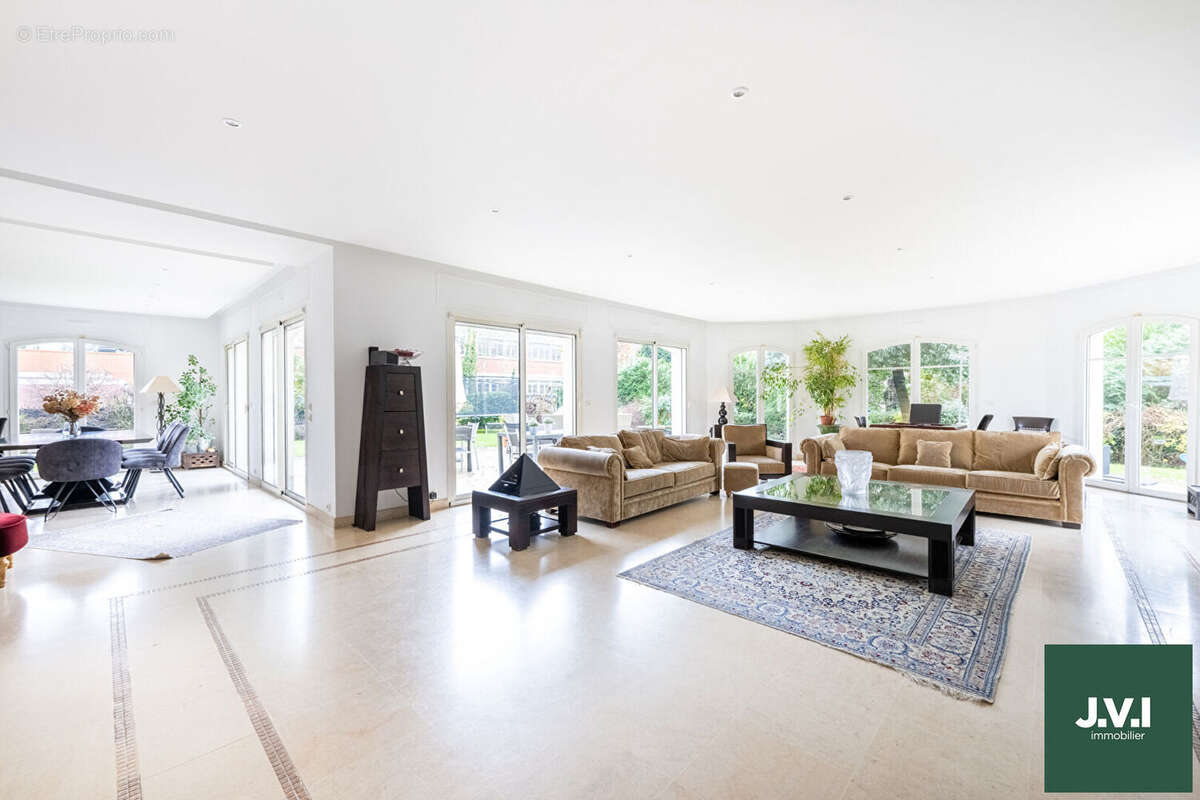 Maison à SAINT-GRATIEN