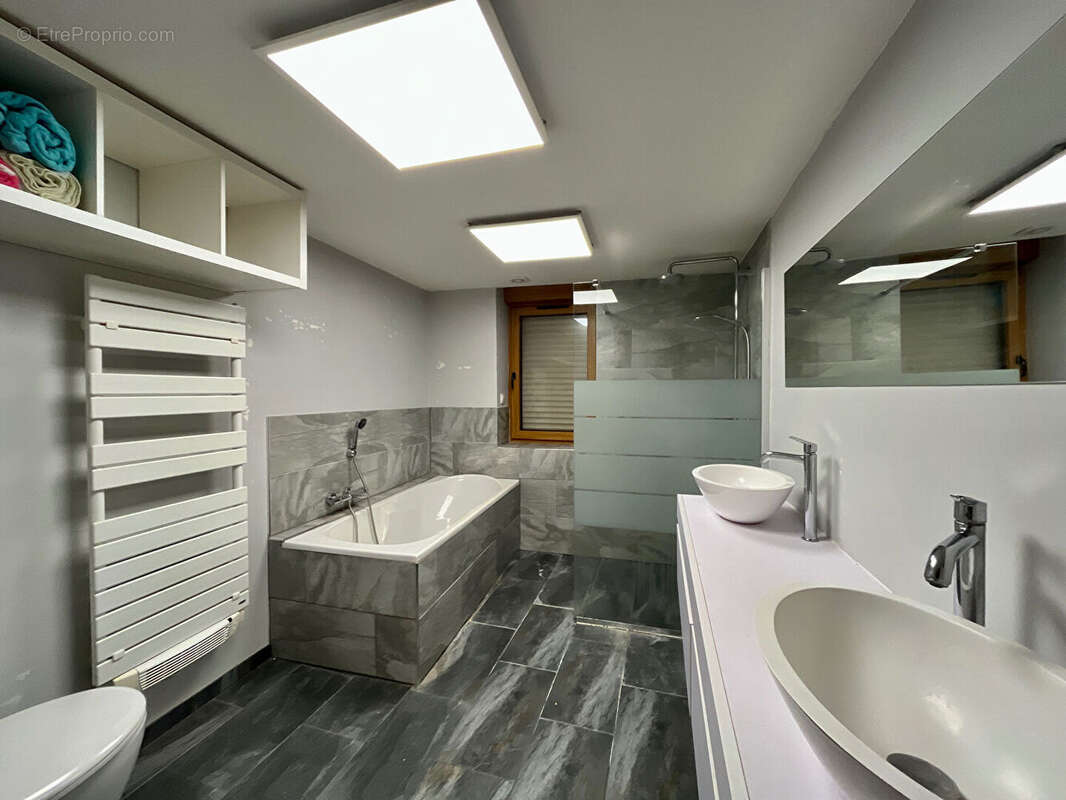 Maison à CONTZ-LES-BAINS