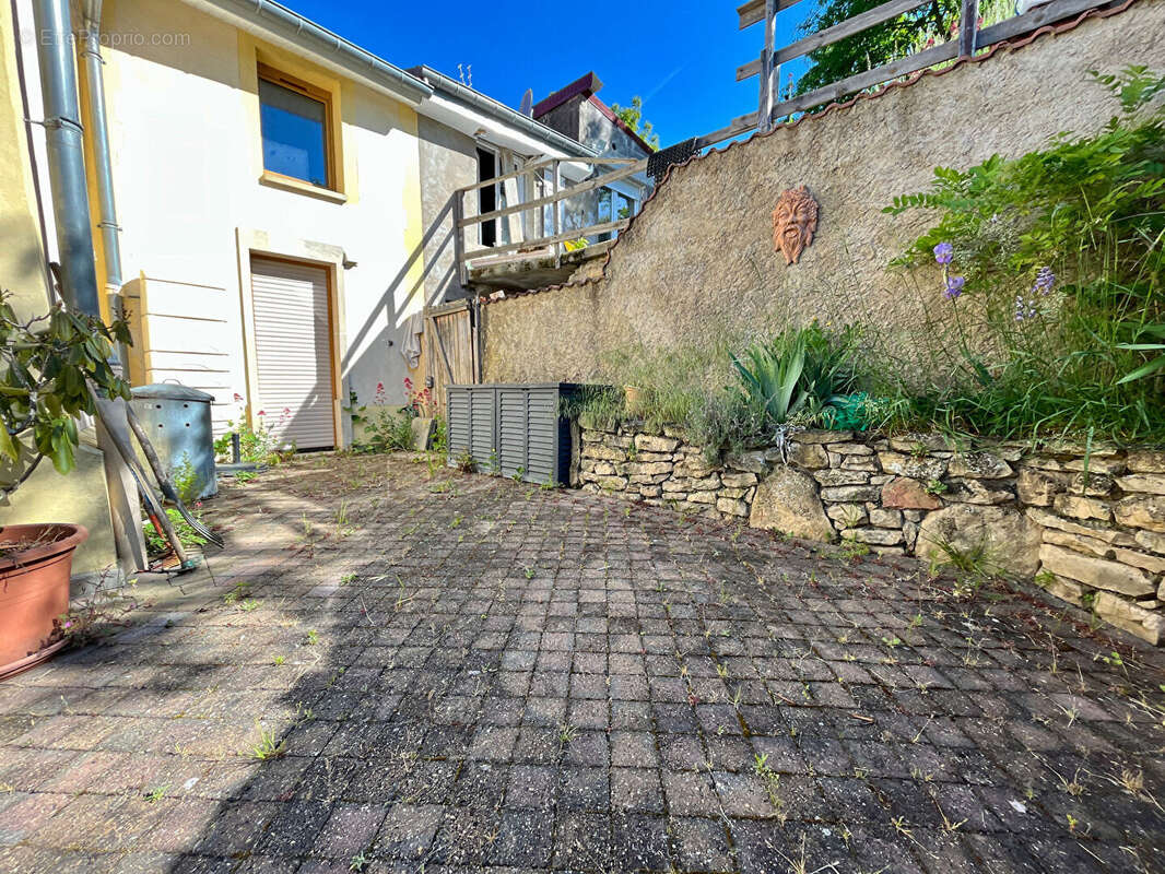 Maison à CONTZ-LES-BAINS