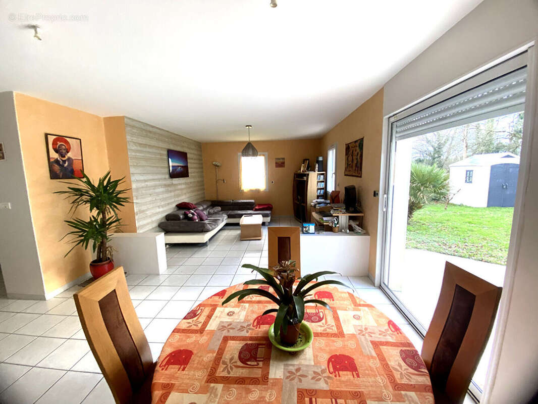 Maison à LES SORINIERES