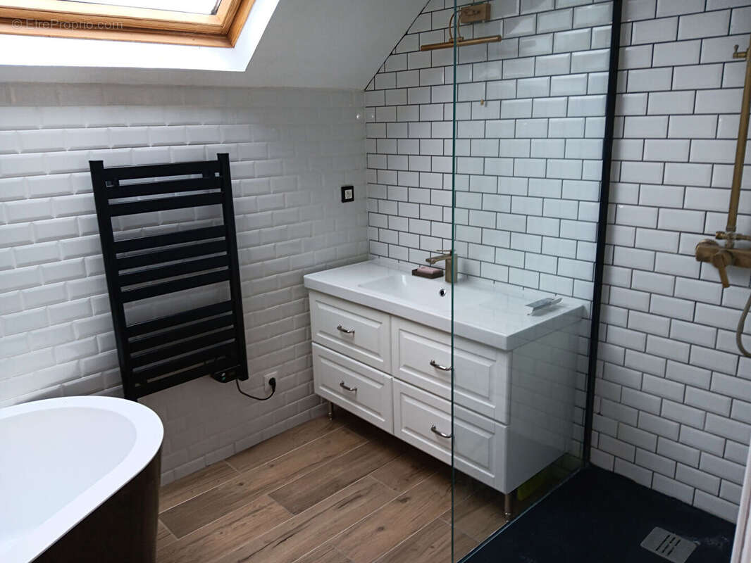 Maison à MONTIGNY-AUX-AMOGNES