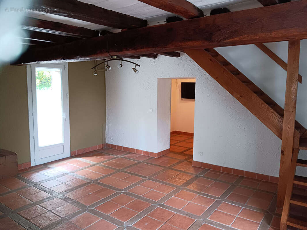 Maison à MONTIGNY-AUX-AMOGNES