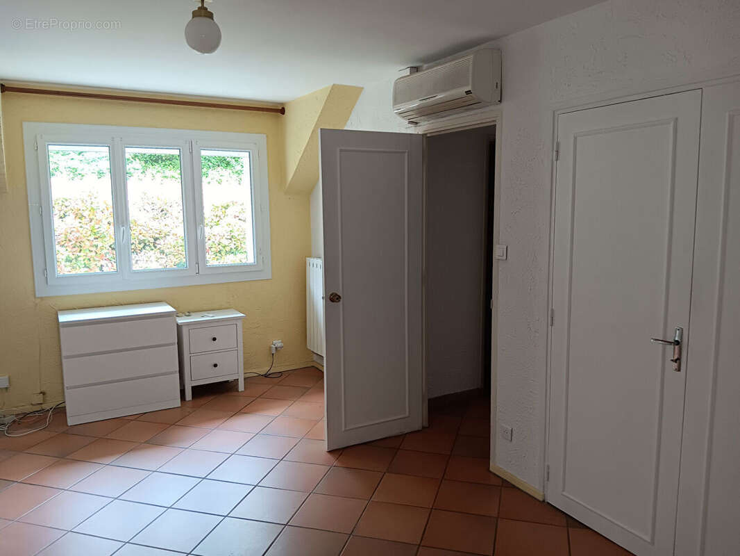 Maison à MONTIGNY-AUX-AMOGNES