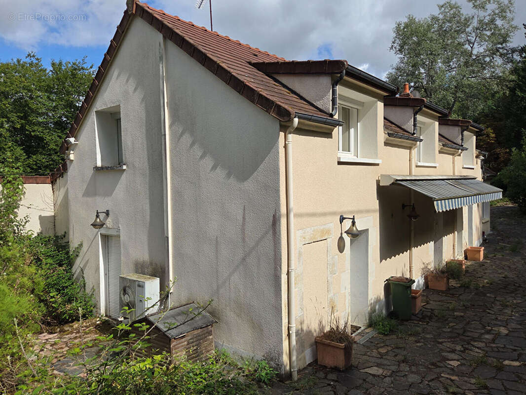 Maison à MONTIGNY-AUX-AMOGNES