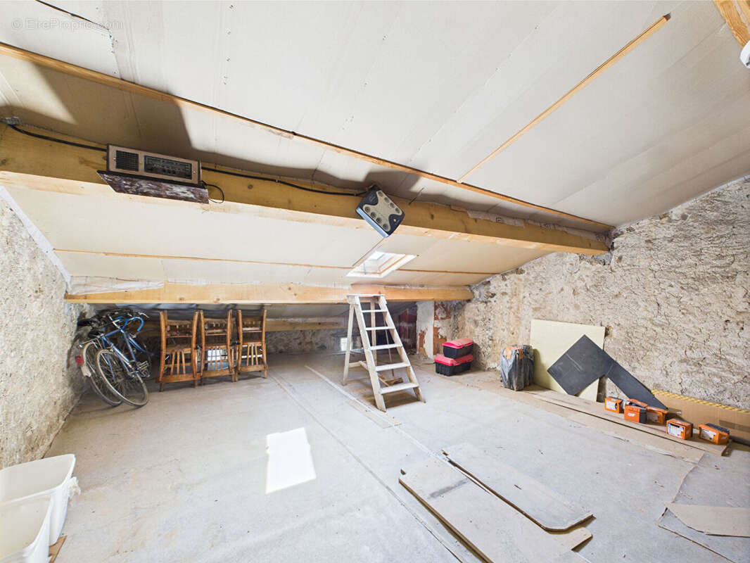 Maison à SAINT-VICTOR