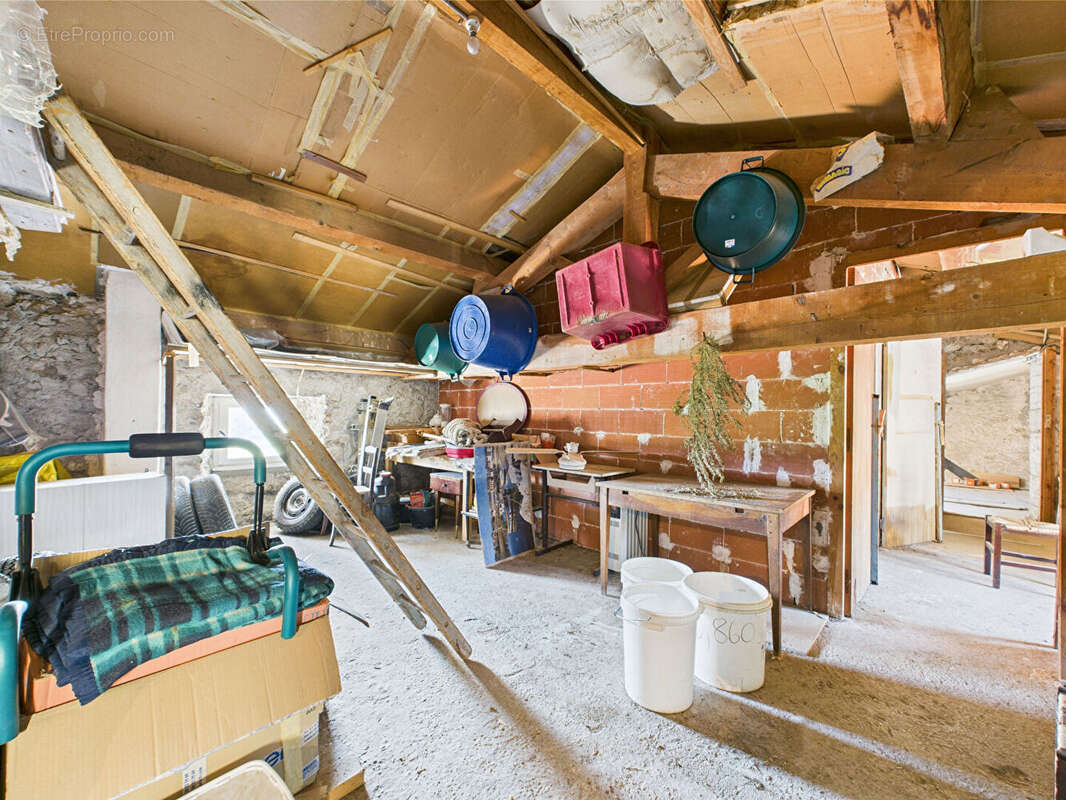 Maison à SAINT-VICTOR