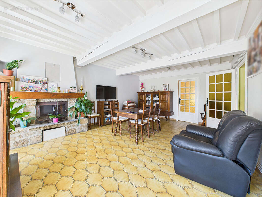 Maison à SAINT-VICTOR