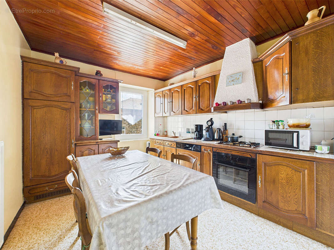 Maison à SAINT-VICTOR