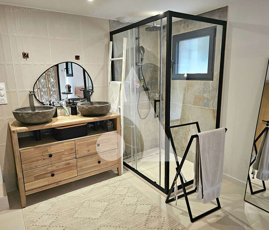 Maison à L&#039;ISLE-SUR-LA-SORGUE