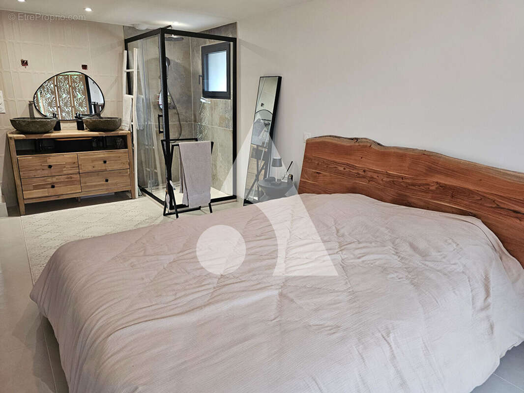 Maison à L&#039;ISLE-SUR-LA-SORGUE