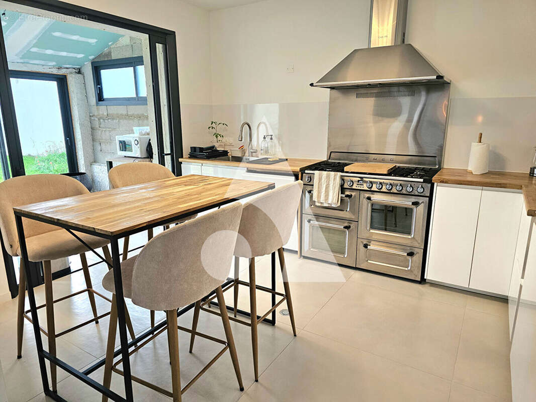 Maison à L&#039;ISLE-SUR-LA-SORGUE