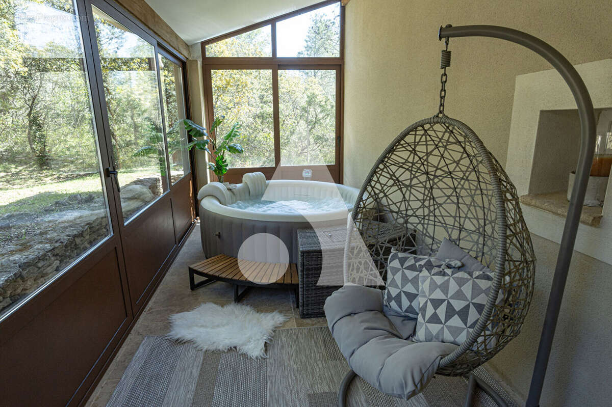 Maison à CABRIERES-D&#039;AVIGNON