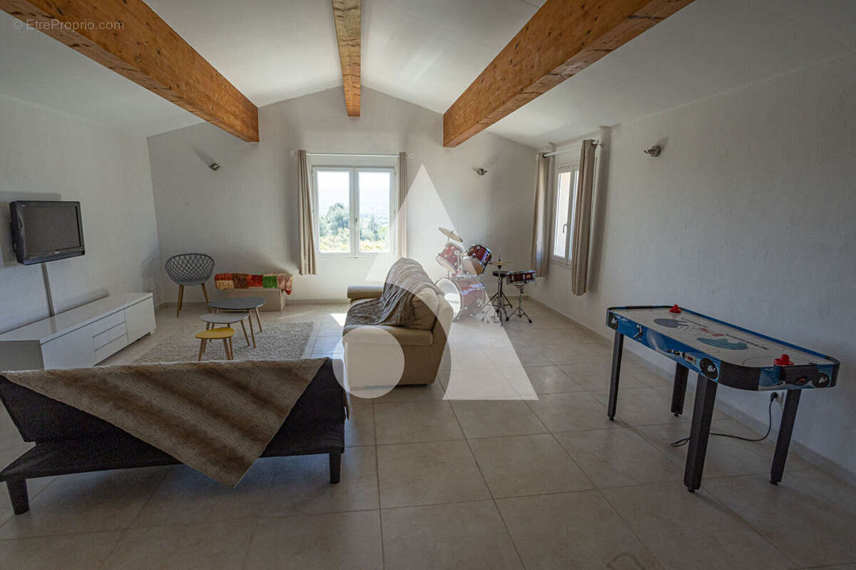 Maison à CABRIERES-D&#039;AVIGNON