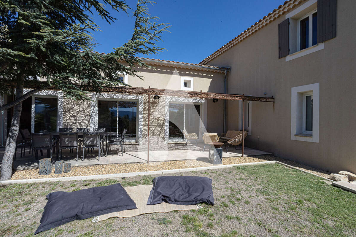 Maison à CABRIERES-D&#039;AVIGNON