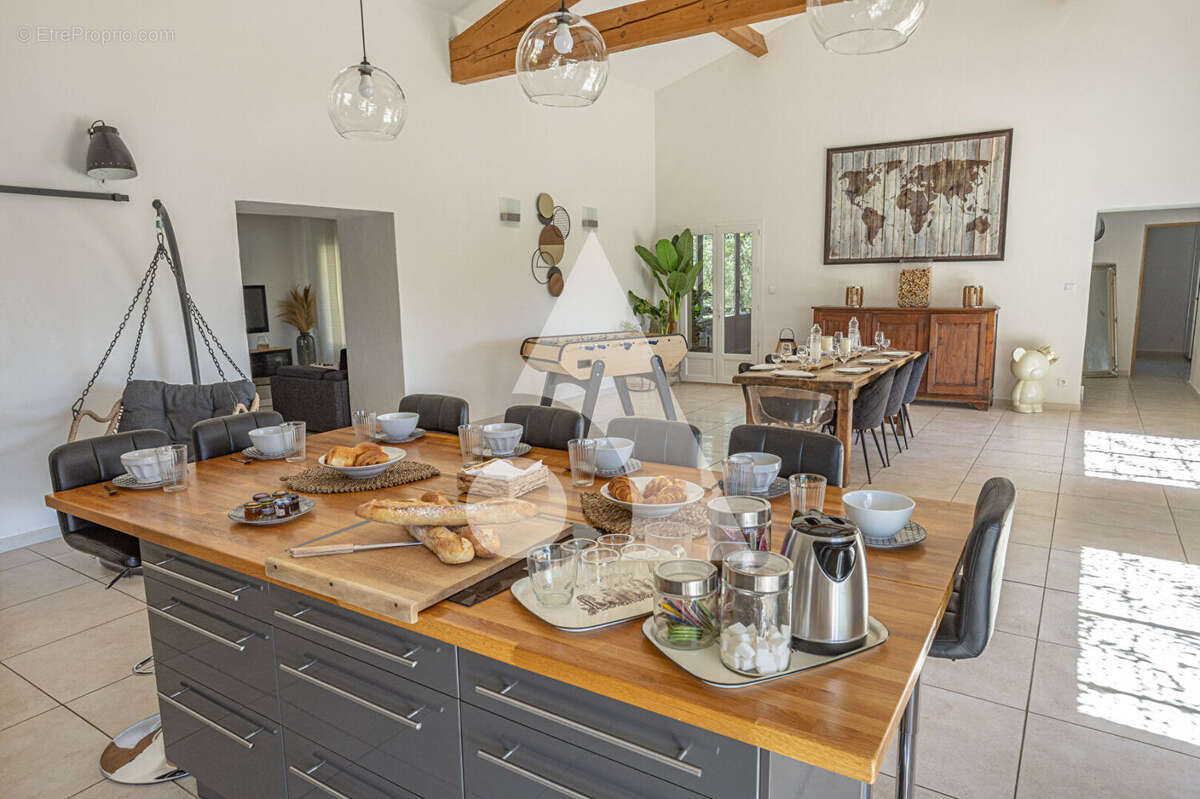 Maison à CABRIERES-D&#039;AVIGNON