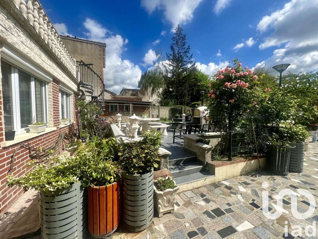 Photo 2 - Maison à PIERREFITTE-SUR-SEINE