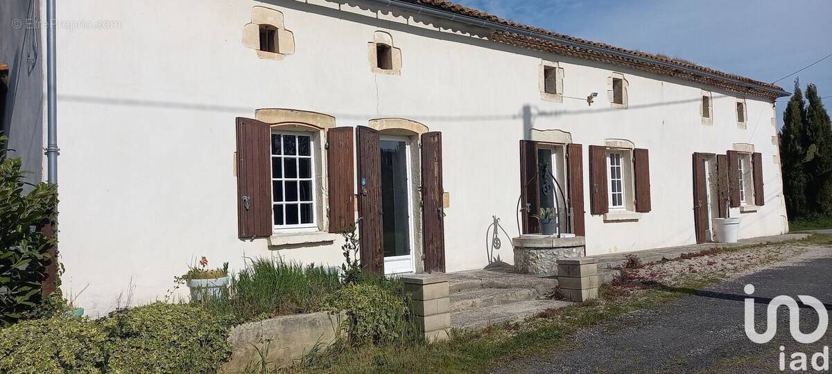 Photo 1 - Maison à SAINT-BONNET-SUR-GIRONDE