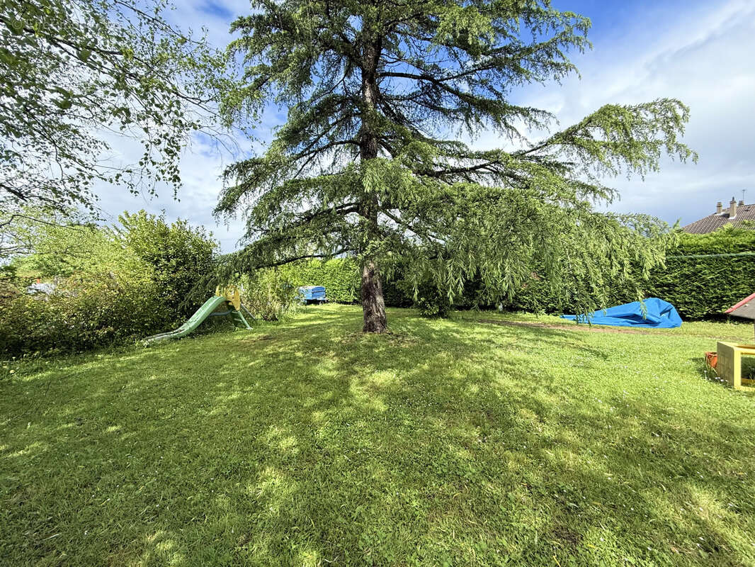 Maison à MERY-SUR-CHER