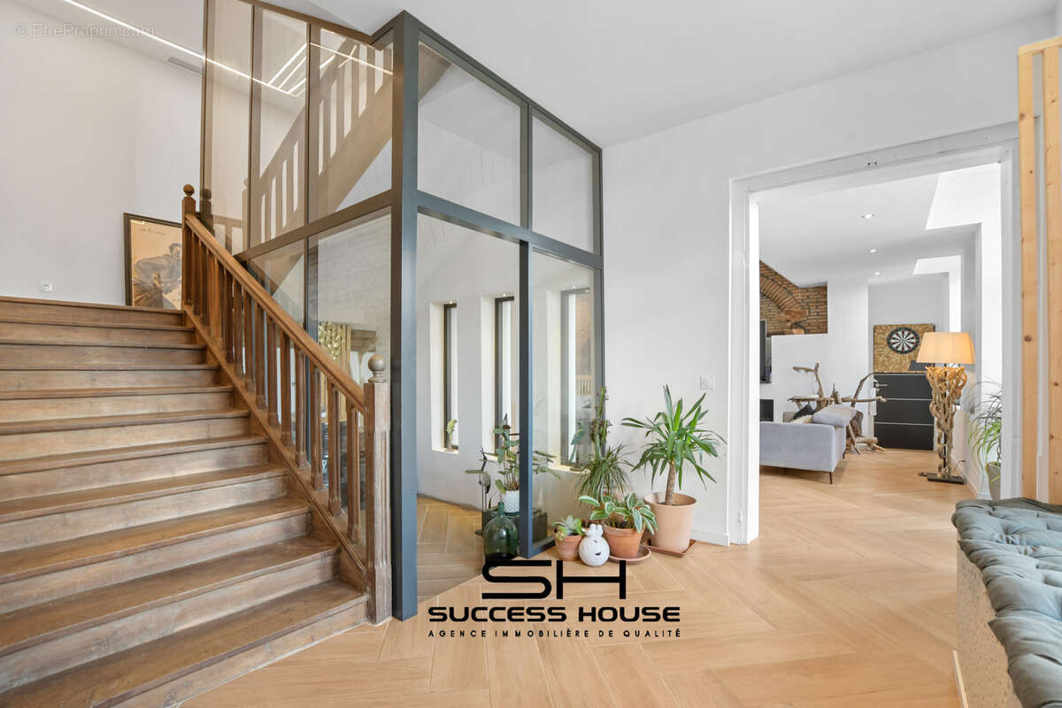 Maison à MONTESQUIEU-VOLVESTRE