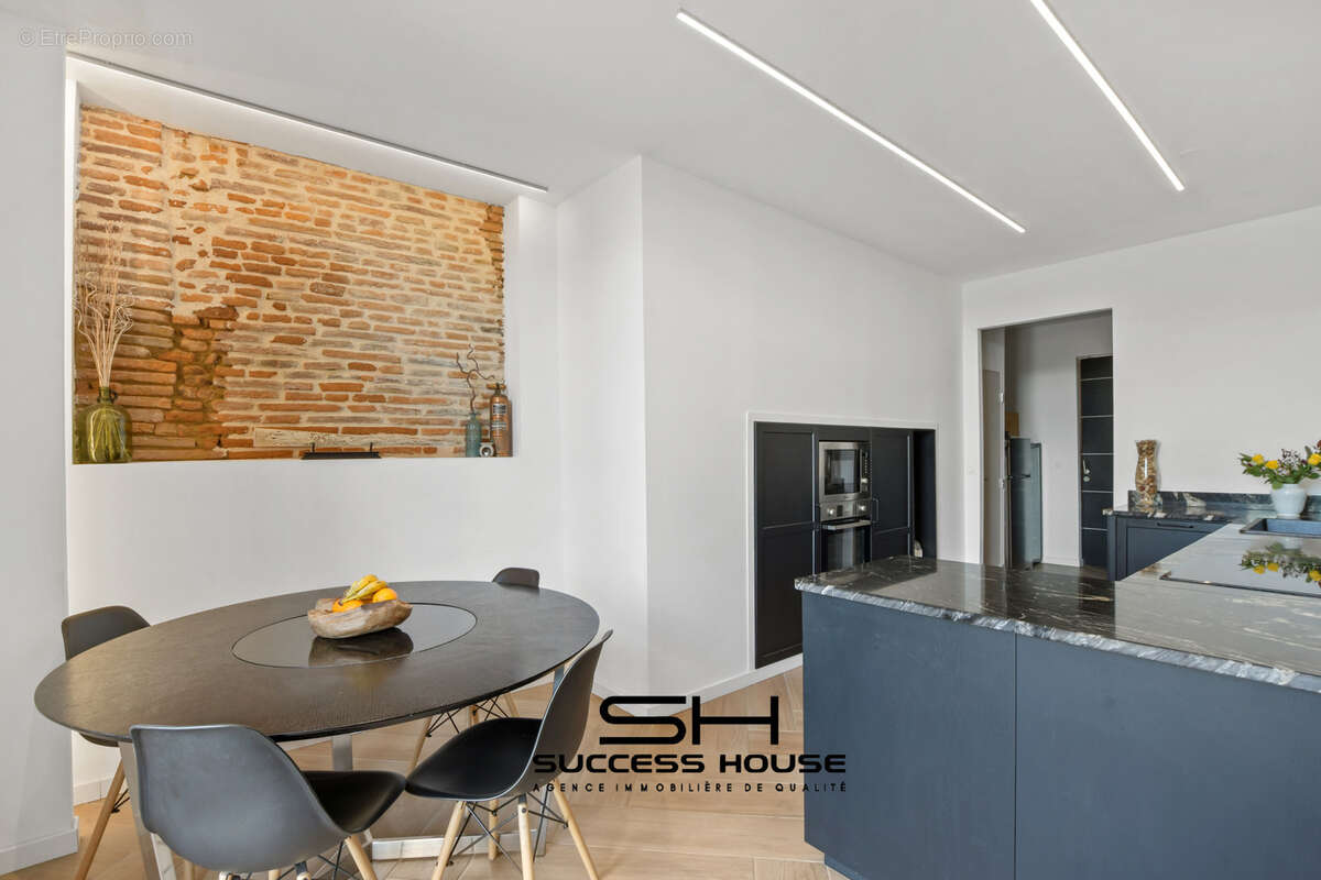 Maison à MONTESQUIEU-VOLVESTRE