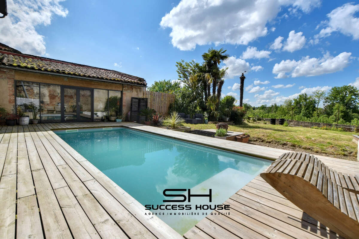 Maison à MONTESQUIEU-VOLVESTRE