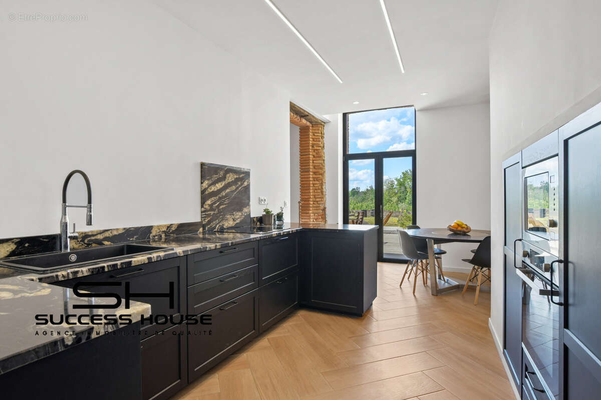 Maison à MONTESQUIEU-VOLVESTRE