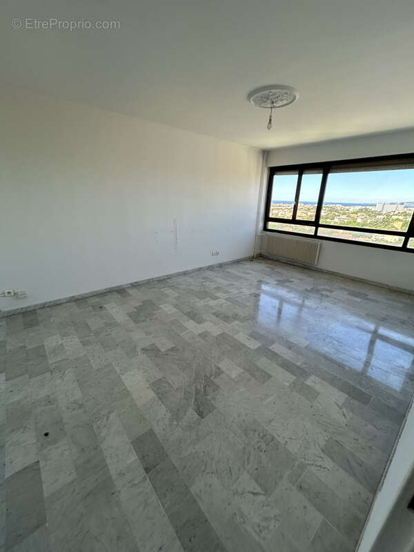 Appartement à MARSEILLE-12E